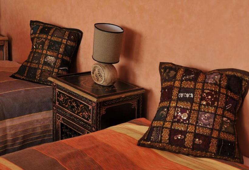 ホテル Aftas Trip