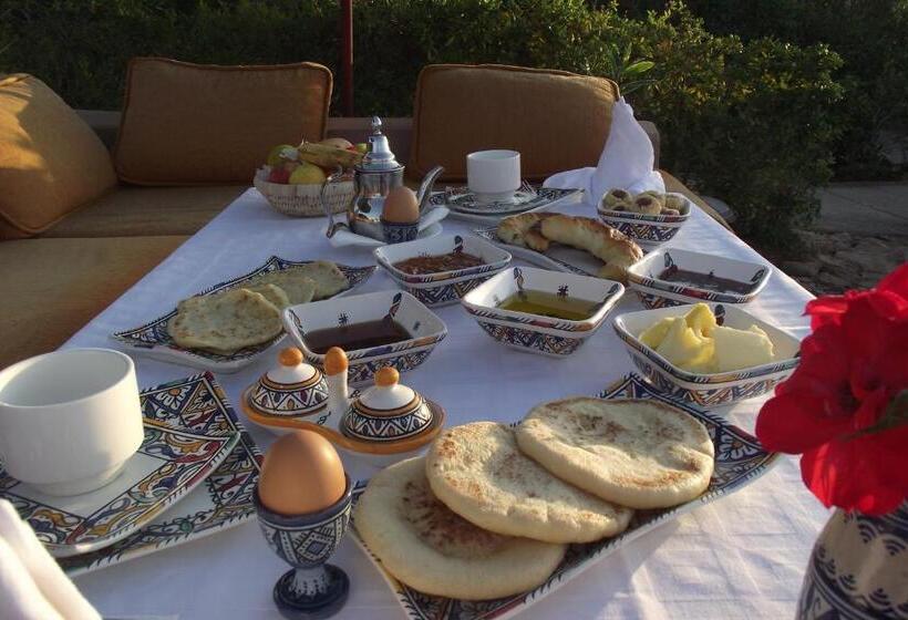 ホテル Aftas Trip