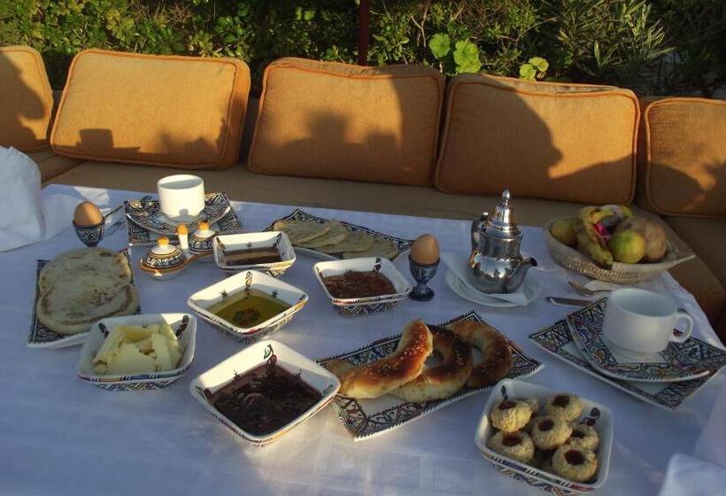 ホテル Aftas Trip