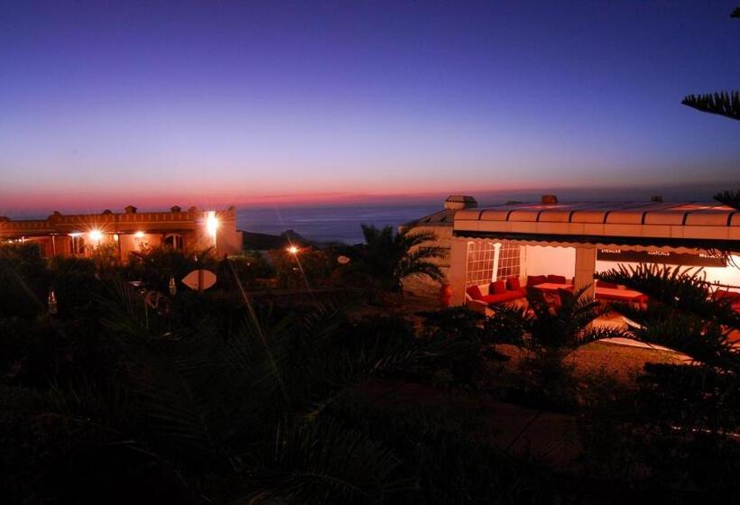 ホテル Aftas Trip