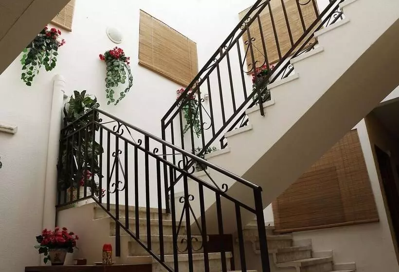 Hotel Hostal Restaurante Labrat