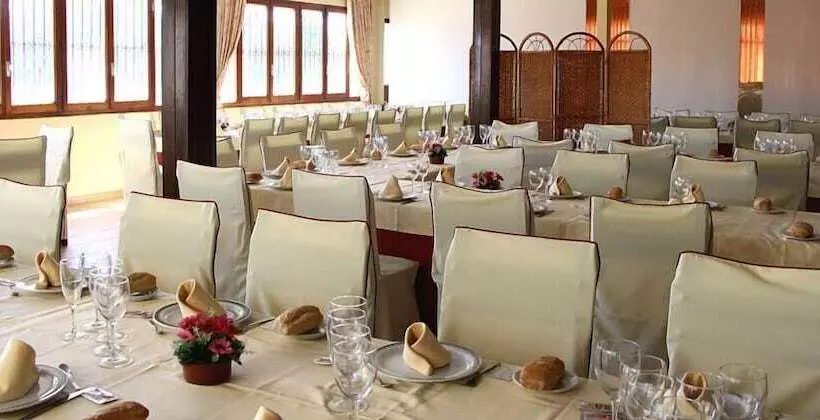 Hotel Hostal Restaurante Labrat