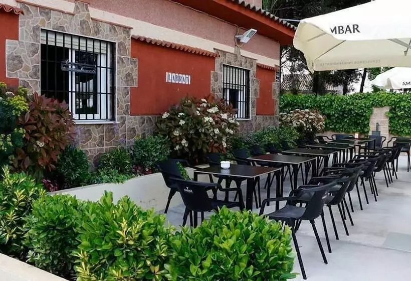 Hotel Hostal Restaurante Labrat