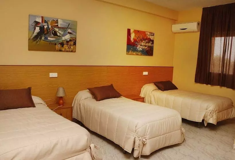 Hotel Hostal Restaurante Labrat