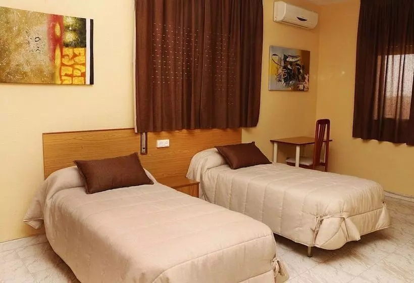 Hotel Hostal Restaurante Labrat