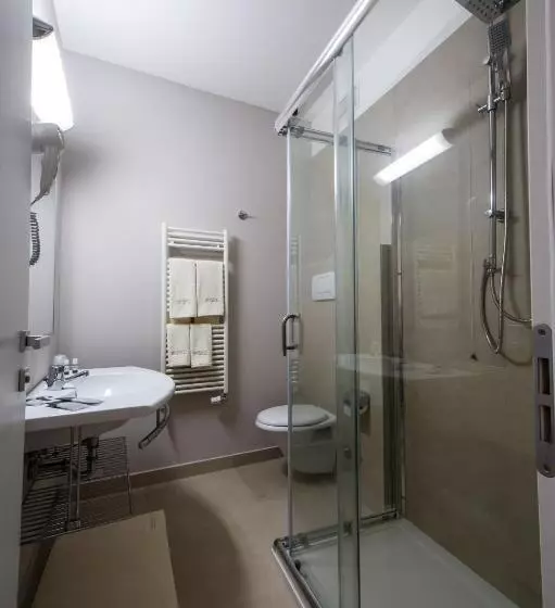 هتل Malucri Resort