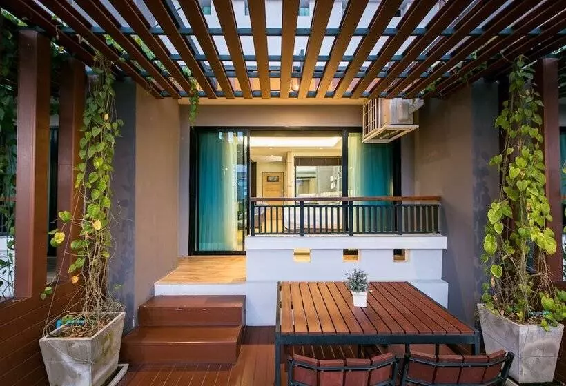 ホテル Nadee 10 Resort &