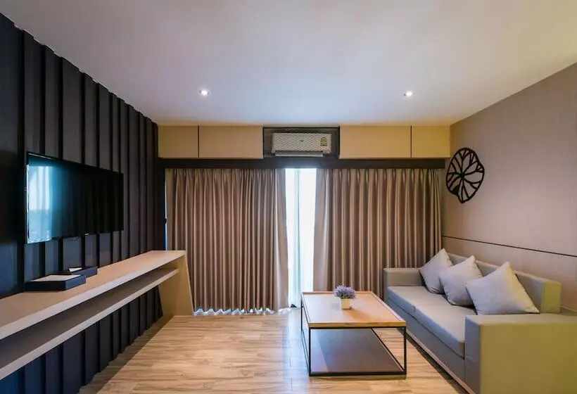 ホテル Nadee 10 Resort &