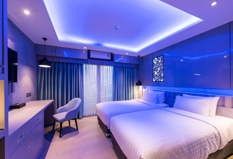 هتل Nadee 10 Resort &