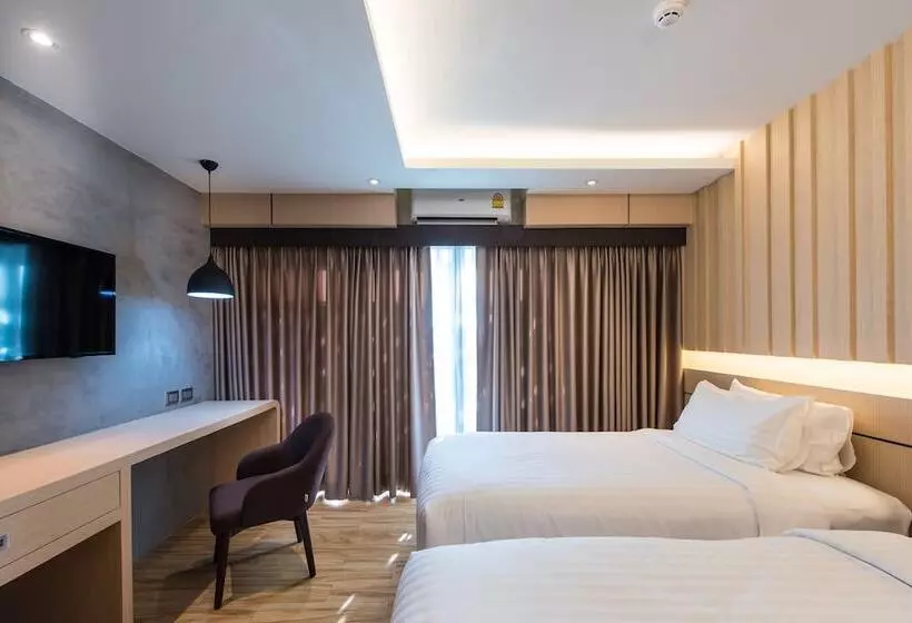 ホテル Nadee 10 Resort &