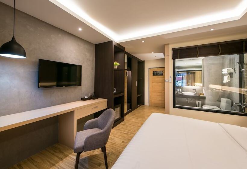 هتل Nadee 10 Resort &