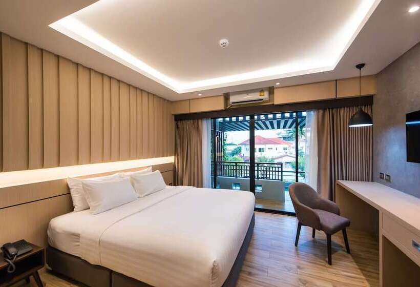 هتل Nadee 10 Resort &