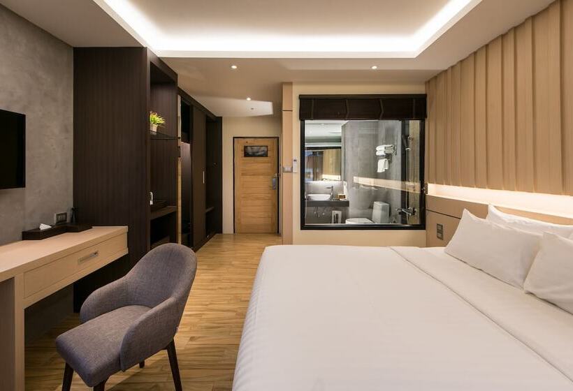 هتل Nadee 10 Resort &