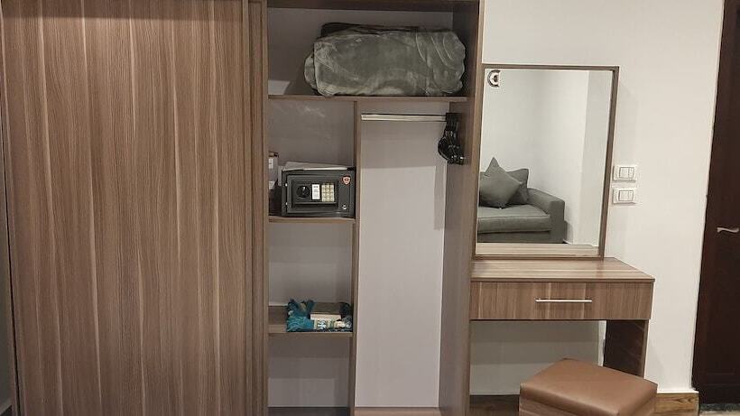 هتل Nakhil Inn Residence