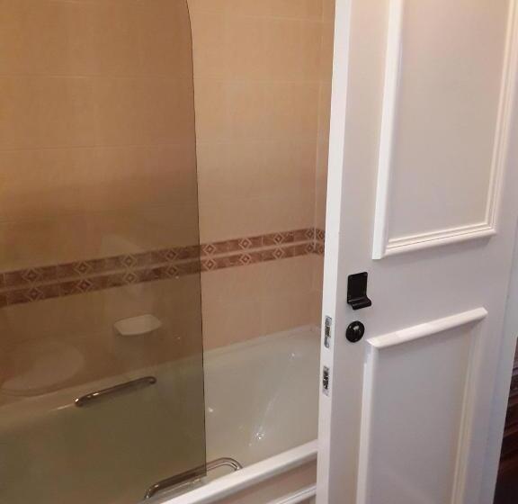 Отель The Cottage