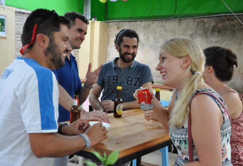 Lemon Garden Hostel Sevilla