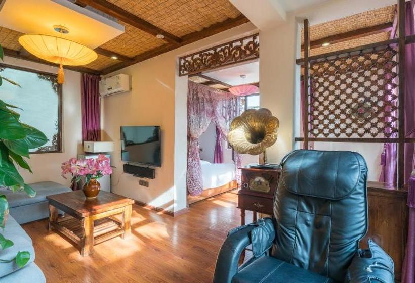 Love Cloud Boutique Chain Hotel Naxi Style