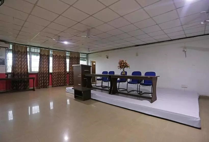 ホテル Spot On  Gajraj