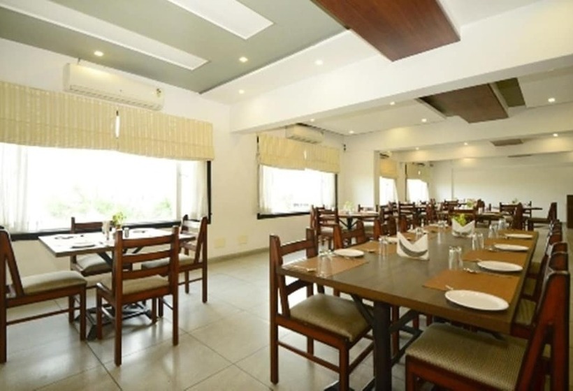 فندق Crimson Park Shripriya