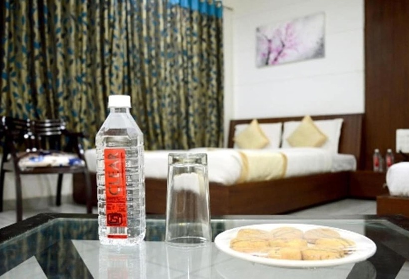 فندق Crimson Park Shripriya