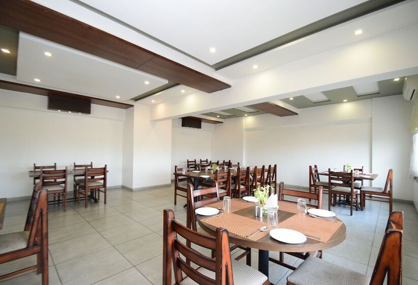 فندق Crimson Park Shripriya