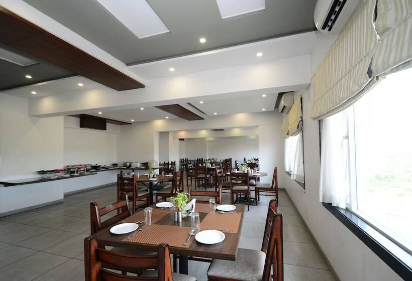 فندق Crimson Park Shripriya