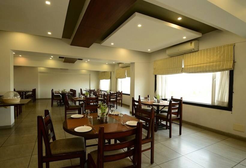 فندق Crimson Park Shripriya