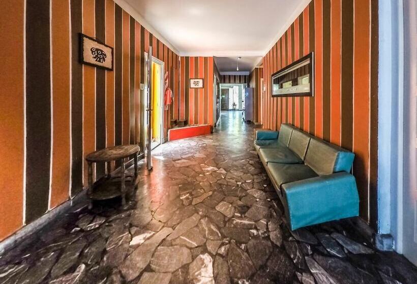 هاستل Yanquetruz