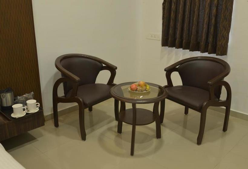 Banyan Paradise Resort