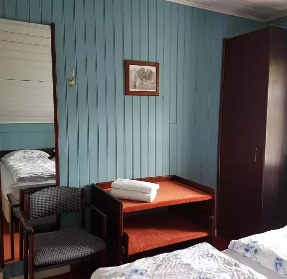 تختخواب و صبحانه Guesthouse Gamli Bær