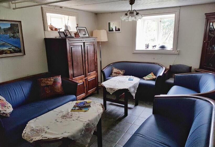 تختخواب و صبحانه Guesthouse Gamli Bær