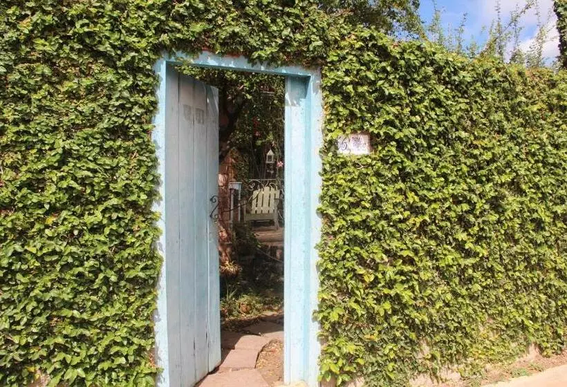 Aamiaismajoitus (B&B) Hostelvi Guesthouse