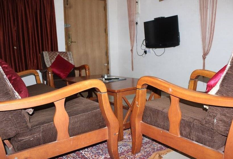 Hotel Alps Residency