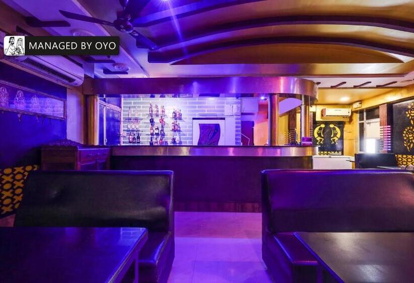 Hotel Alps Residency