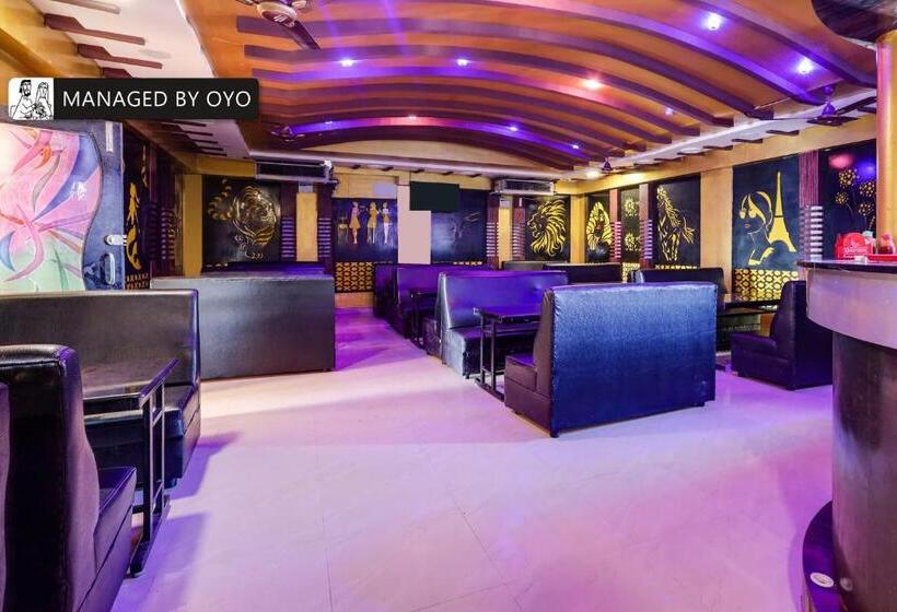 Hotel Alps Residency