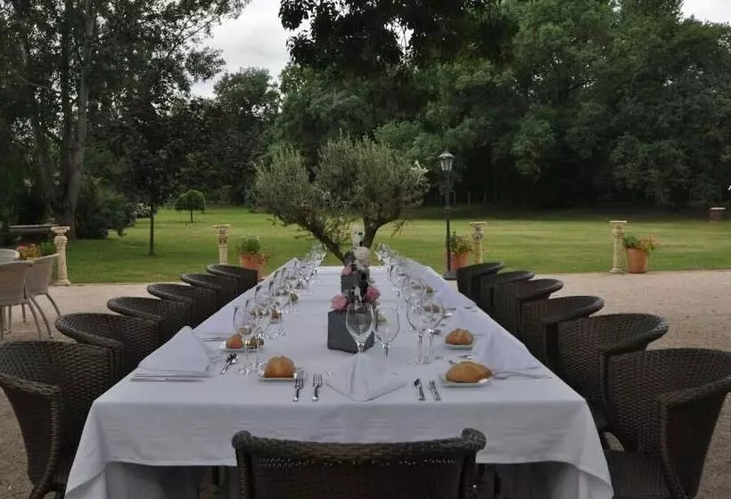 Hotelli Le Moulin De Rudelle