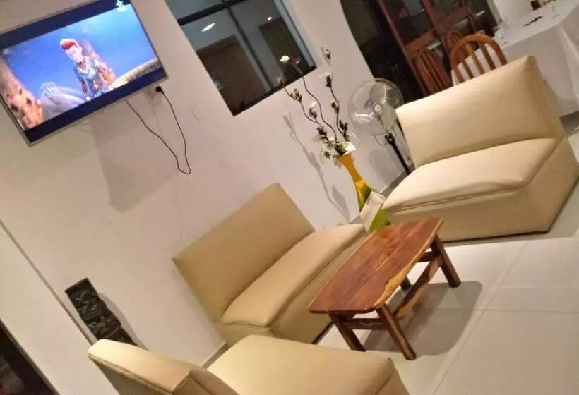 هتل Nueva Estrella