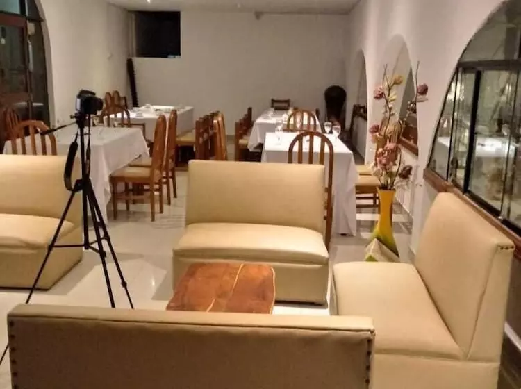 هتل Nueva Estrella