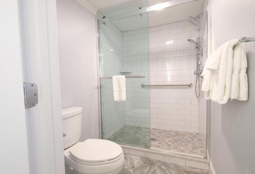 Norseman Resort On The Beach