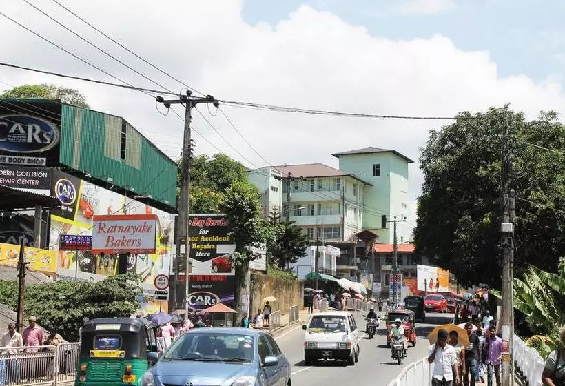 تختخواب و صبحانه Kandy City House