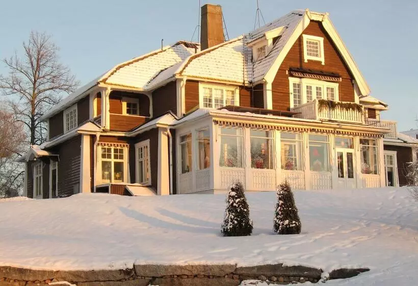 ベッドアンドブレックファースト Trunna Vandrarhem & Konferens