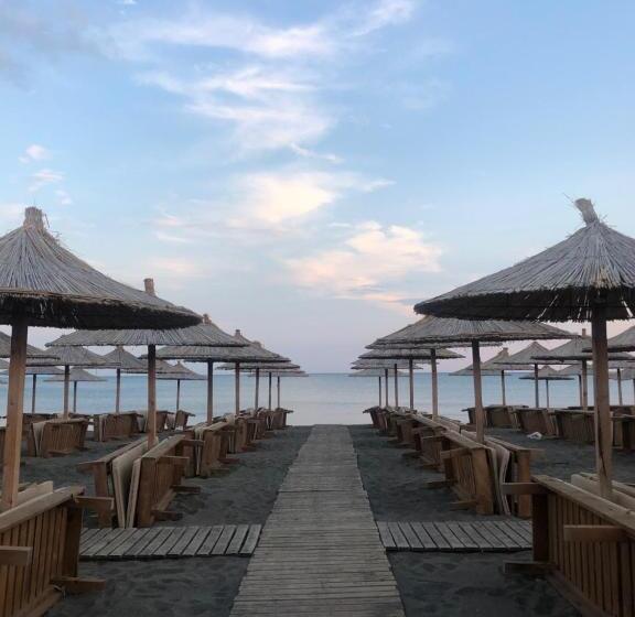 בית מלון כפרי Athina