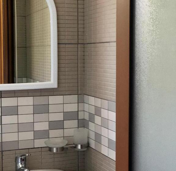 בית מלון כפרי Athina