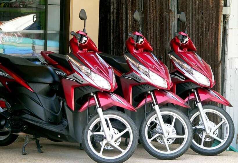 هتل Emily And Nana Lodge