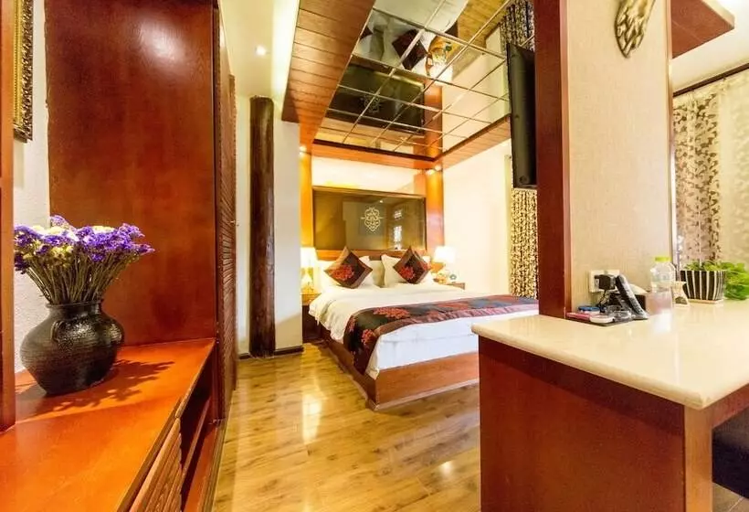 Hotelli Lijiang Bairui Vacation