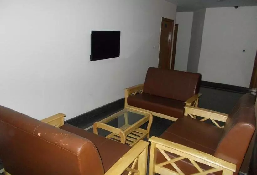 ホテル Comfort Residency