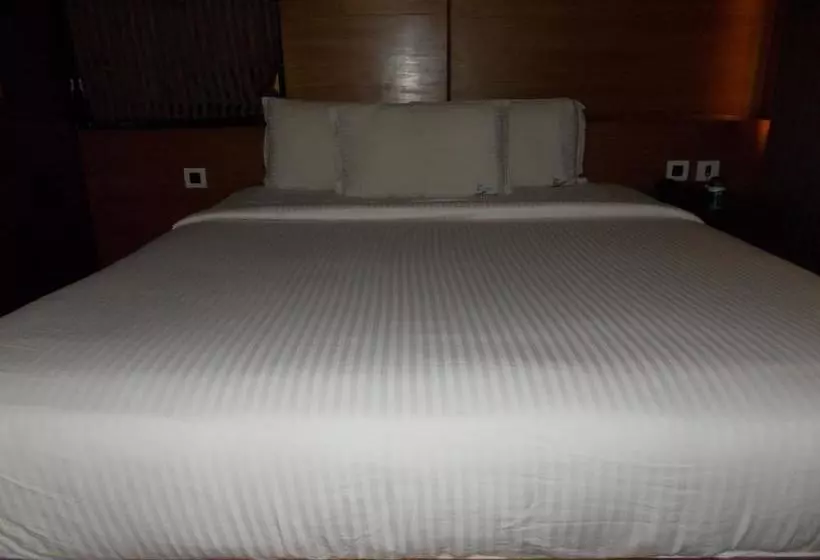ホテル Comfort Residency