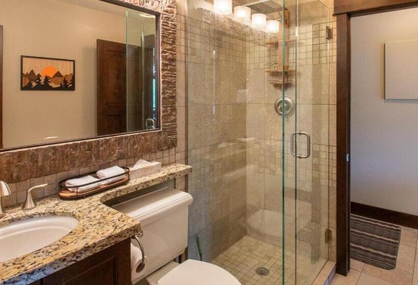 استراحتگاه Timberline Lodges By Fernie Lodging Co