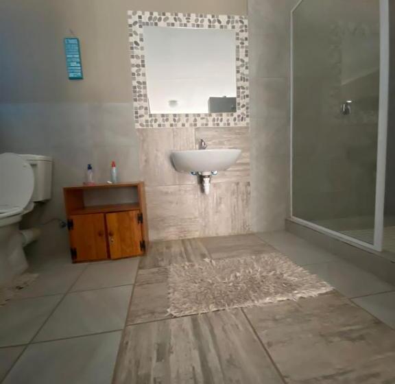 Karas Inn Bed And Breakfast