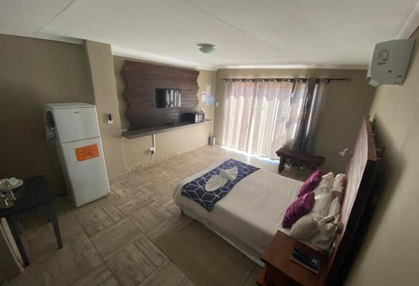 Karas Inn Bed And Breakfast